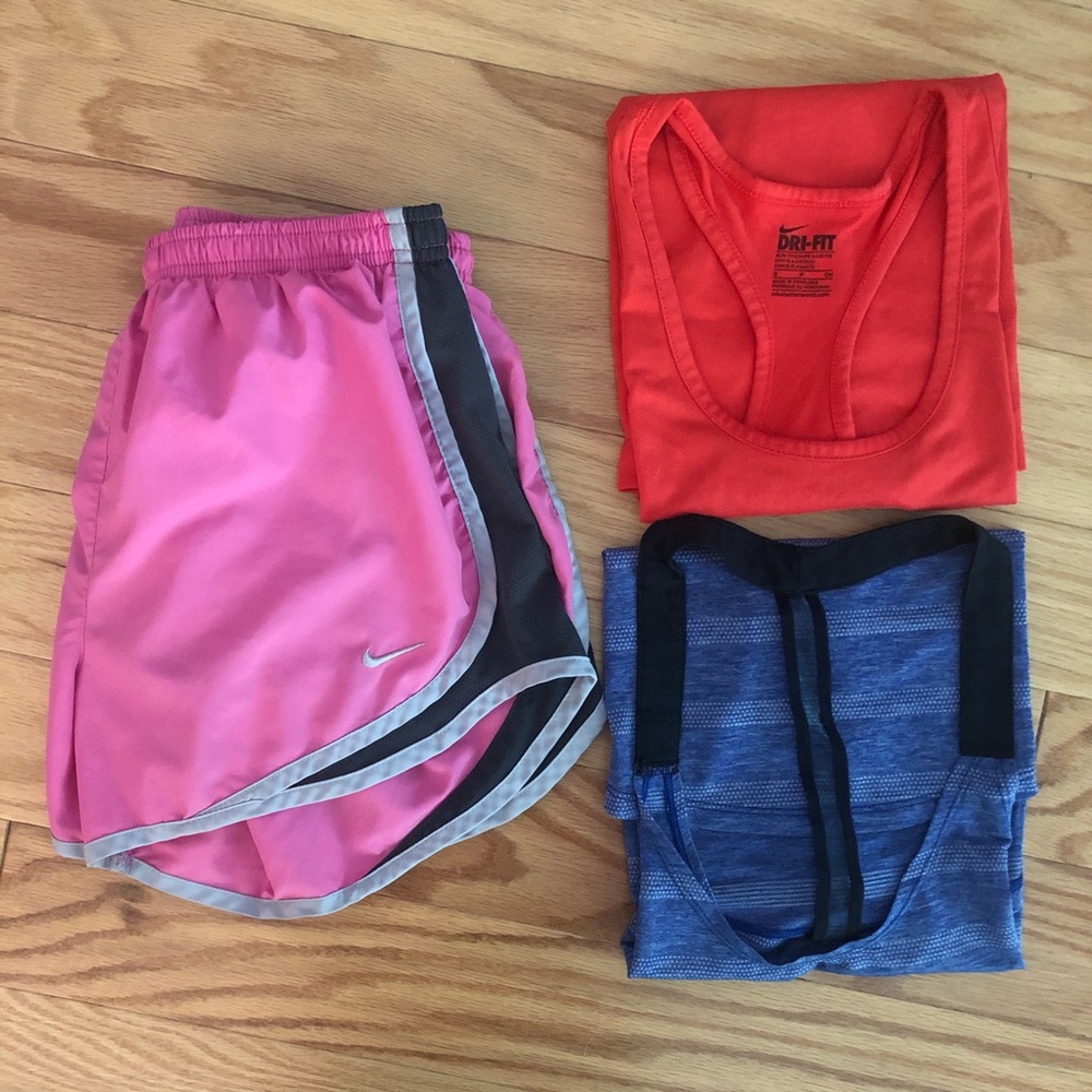 Nike Dri-Fit Bundle - Small - Shorts (1) Tops (2)
